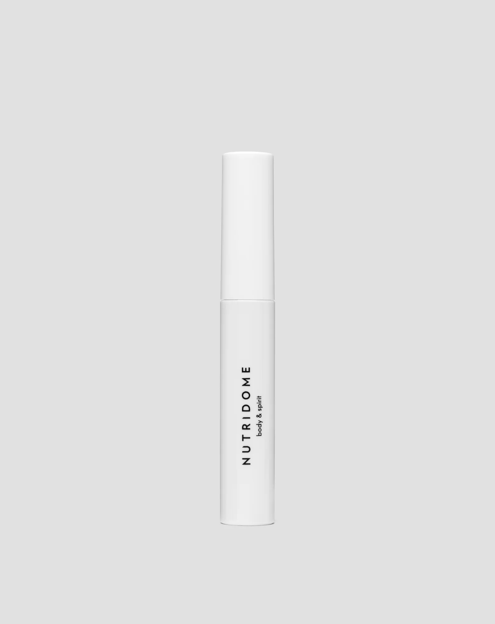 Eyeliner do aplikacji sztucznych rzęs magnetycznych z precyzyjną końcówką Magnetic Eyeliner Nutridome