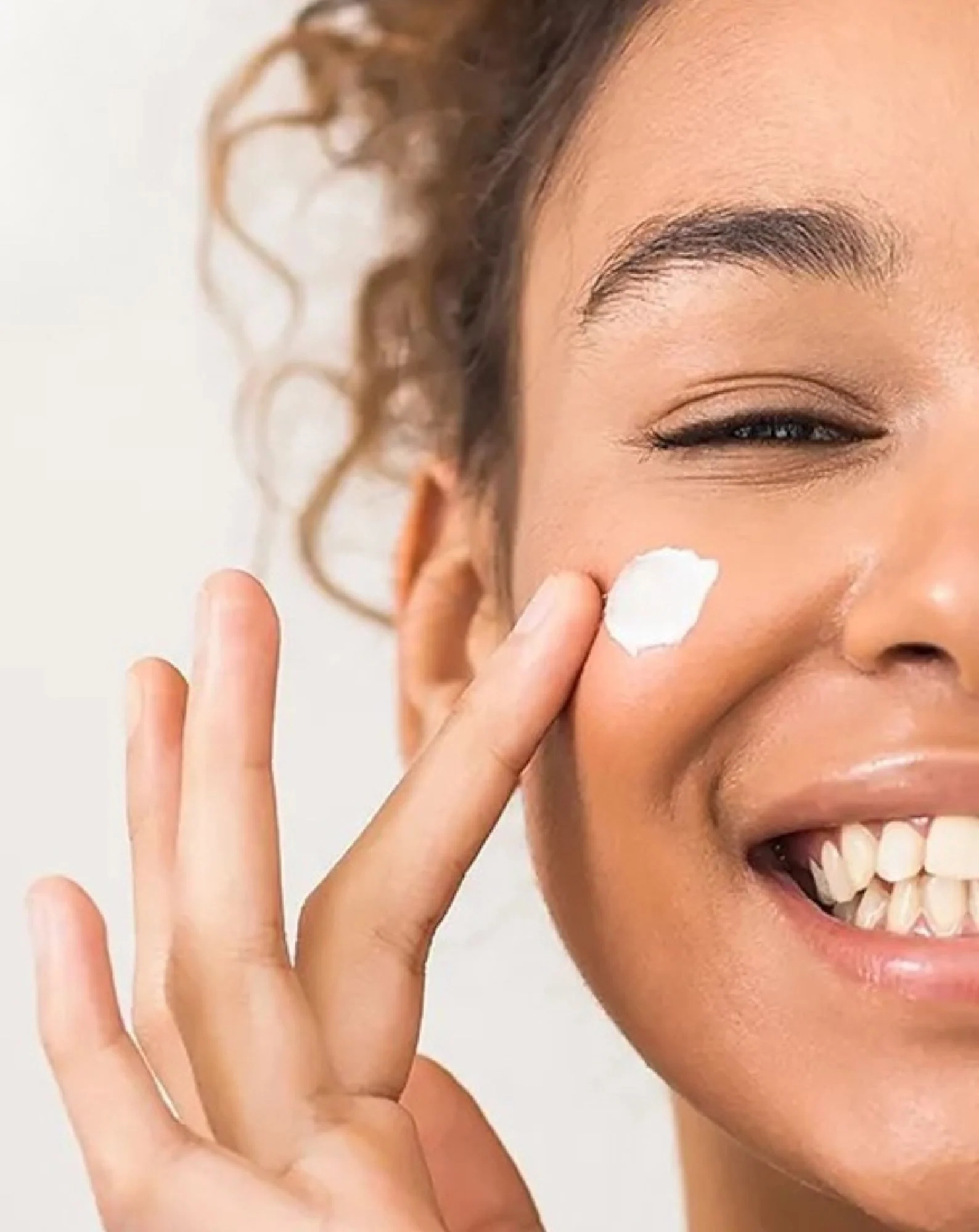 Intensywnie nawilżający krem na dzień z filtrem SPF 50 Sylveco Dermo - Image 2