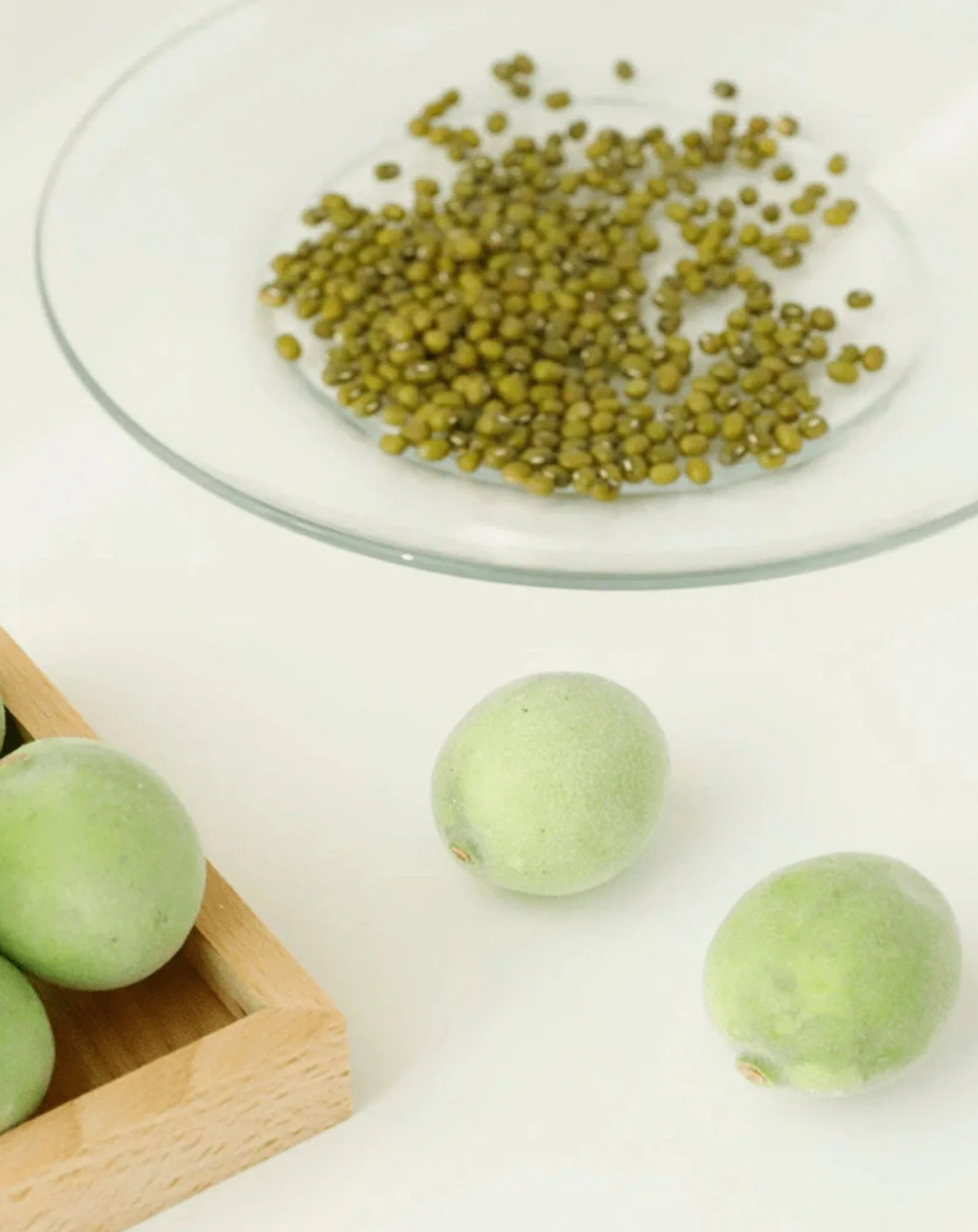 Łagodny żel oczyszczający z zieloną śliwką Green Plum Refreshing Cleanser Beauty of Joseon - Image 3