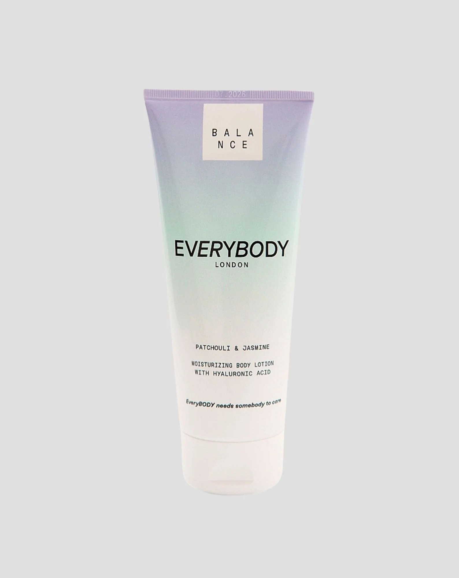 Nawilżający balsam do ciała BALANCE z kwasem hialuronowym Patchouli & Jasmin Everybody London