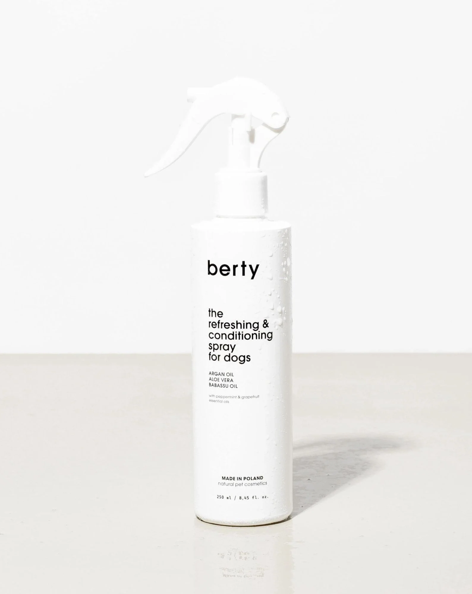 Odżywiający spray dla psów neutralizujący nieświeży zapach sierści Berty - Image 3