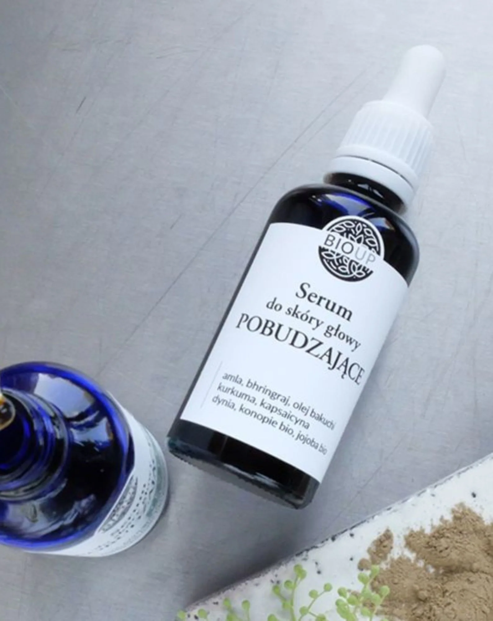 Serum do skóry głowy pobudzające na porost włosów z mieszanką ziół indyjskich BIOUP - Image 2